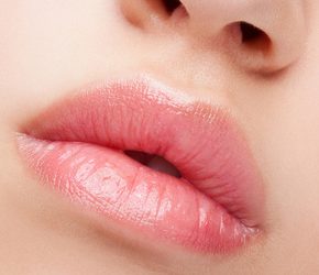 3 moduri prin care îţi poţi mări buzele